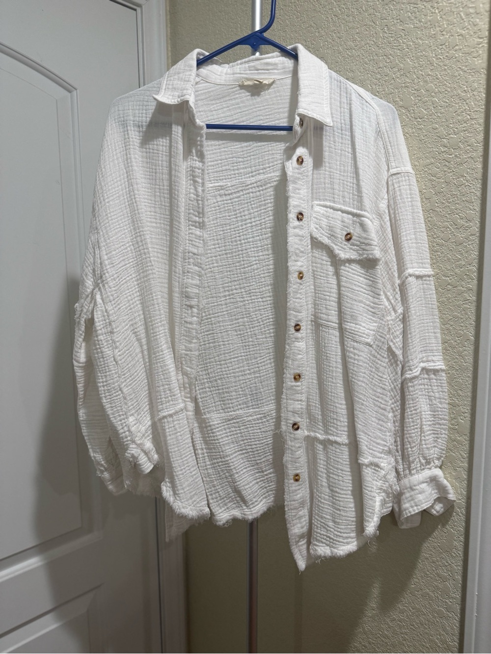 easel White Lightweight Gauze Shirt Jacket